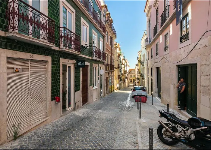 Whome | Ls48 Prime Location Upscale Family Apartment