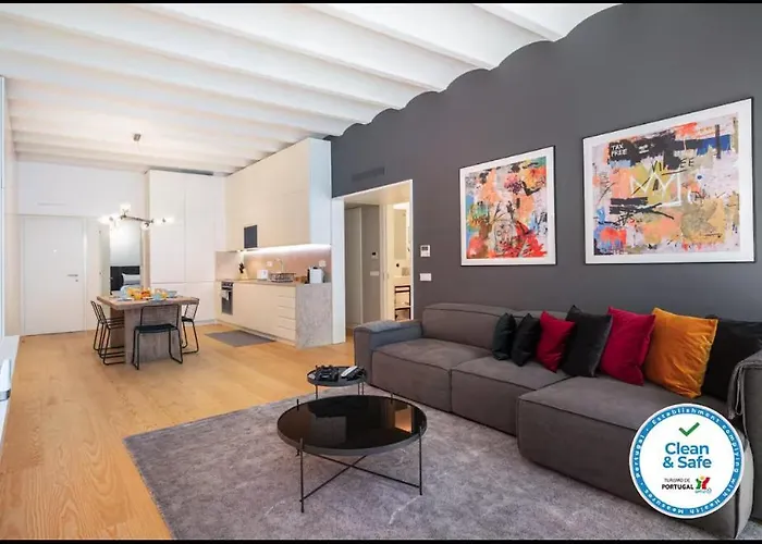 Whome | Ls48 Prime Location Upscale Family Apartment